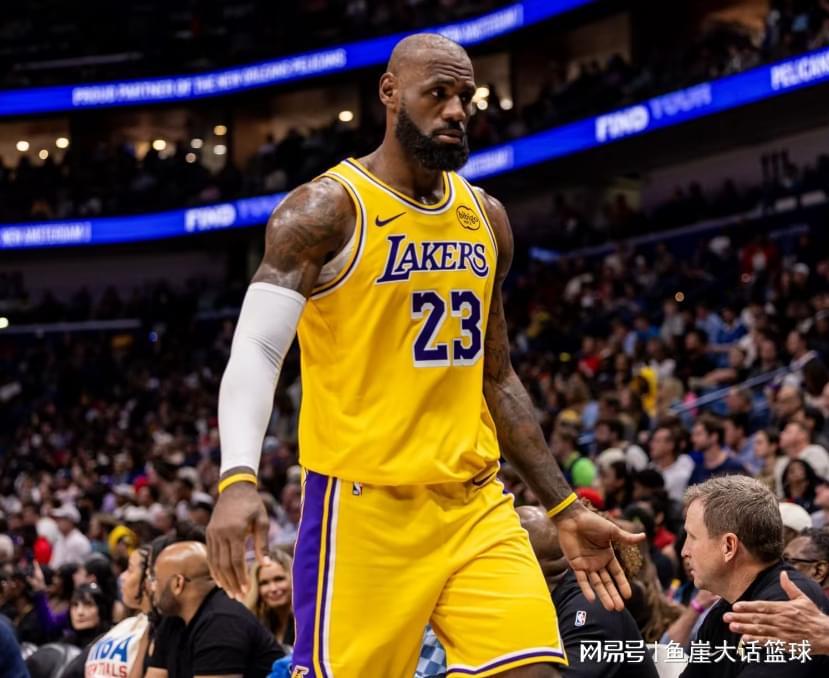 虎扑足球-威少赛后摊牌，东契奇出坏消息！老詹赛后很无奈，湖人被逼到绝境